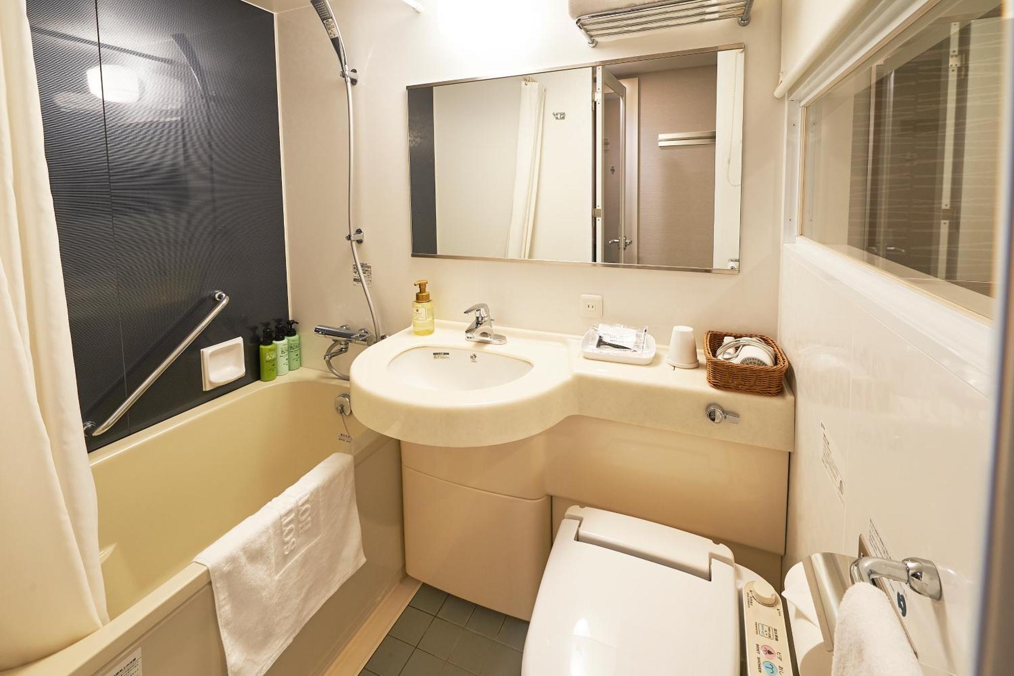 Sotetsu Fresa Inn Shimbashi-Karasumoriguchi Tokio Exterior foto